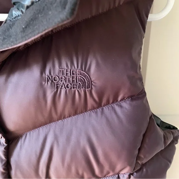 The North Face Puffy 700 Down Filled Purple Vest Size Medium - Picture 4 of 11